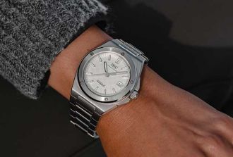 HOLIDAY23-IW328902-ingenieur