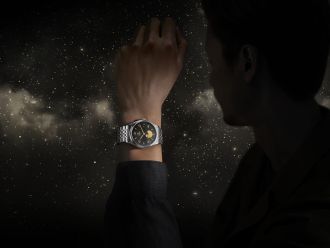 TUDOR-1926-Luna-schwarzes-Ziffernblatt-am-Arm