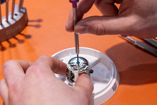 TAG-heuer-Watchmaking-Class-2809-2023-025