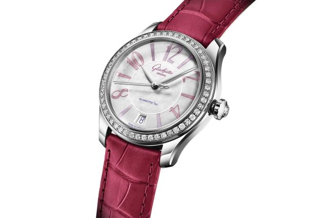 1-39-22-22-22-04-Lady-Serenade-Valentinstag-Opus-sRGB