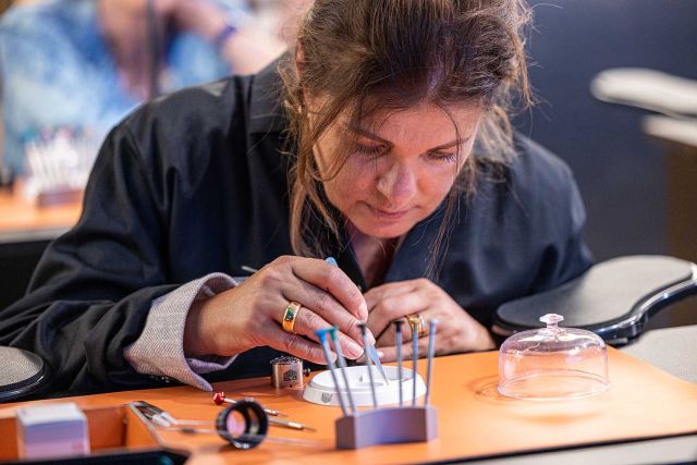 TAG-heuer-Watchmaking-Class-2809-2023-073