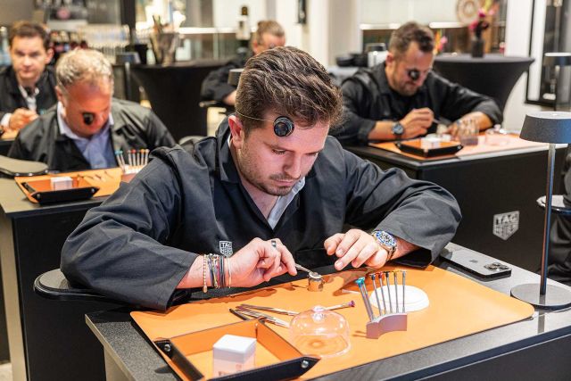 TAG-heuer-Watchmaking-Class-2809-2023-047