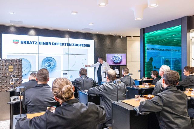 TAG-heuer-Watchmaking-Class-2809-2023-043