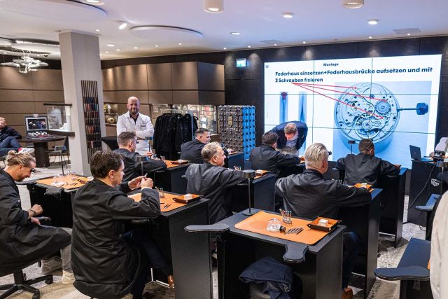 TAG-heuer-Watchmaking-Class-2809-2023-079