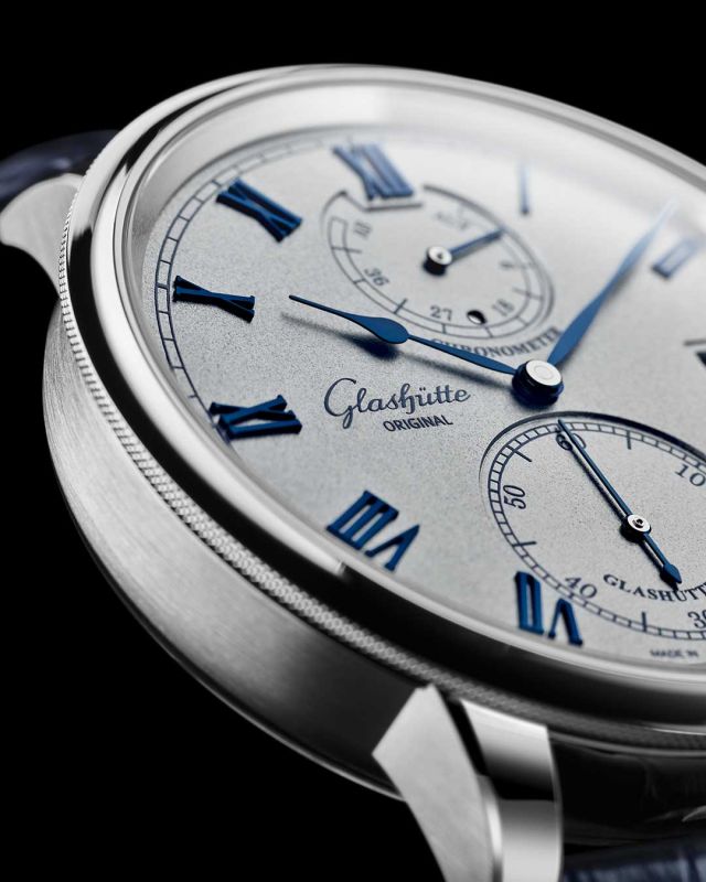 1-58-08-01-04-61-Senator-Chronometer-Detail-2-RGB