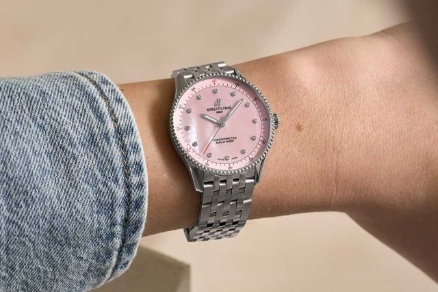 9x16 20230509 Breitling Wristroll Navitimer 32 PinkSteel 0918