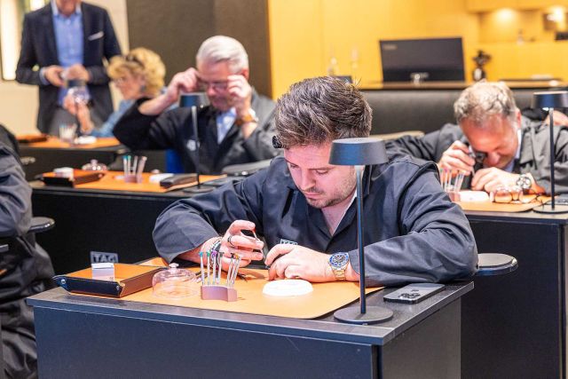 TAG-heuer-Watchmaking-Class-2809-2023-049