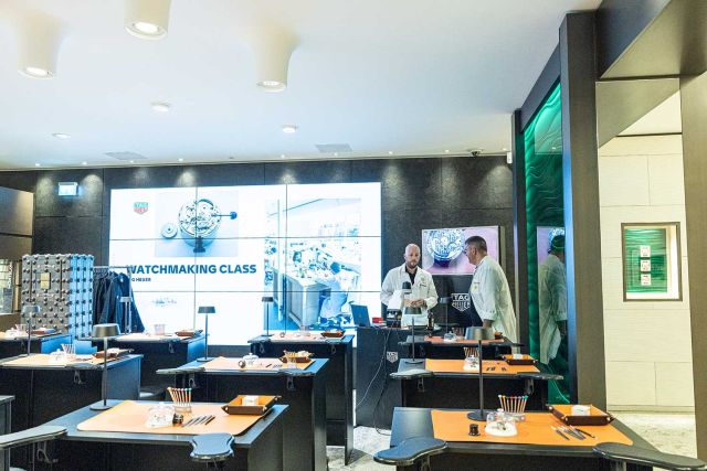 TAG-heuer-Watchmaking-Class-2809-2023-095